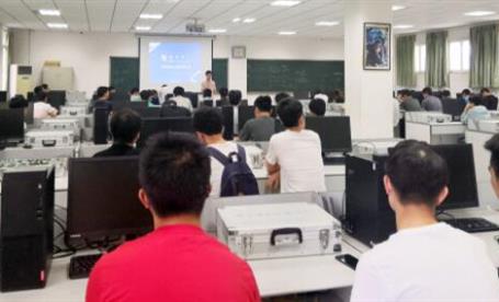 c币钱包应邀参加成都信息工程大学2019年全国大学生电子设计竞赛赛前动员会